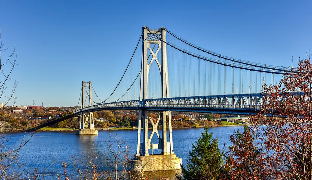 Hudson Valley bridge in autumn.